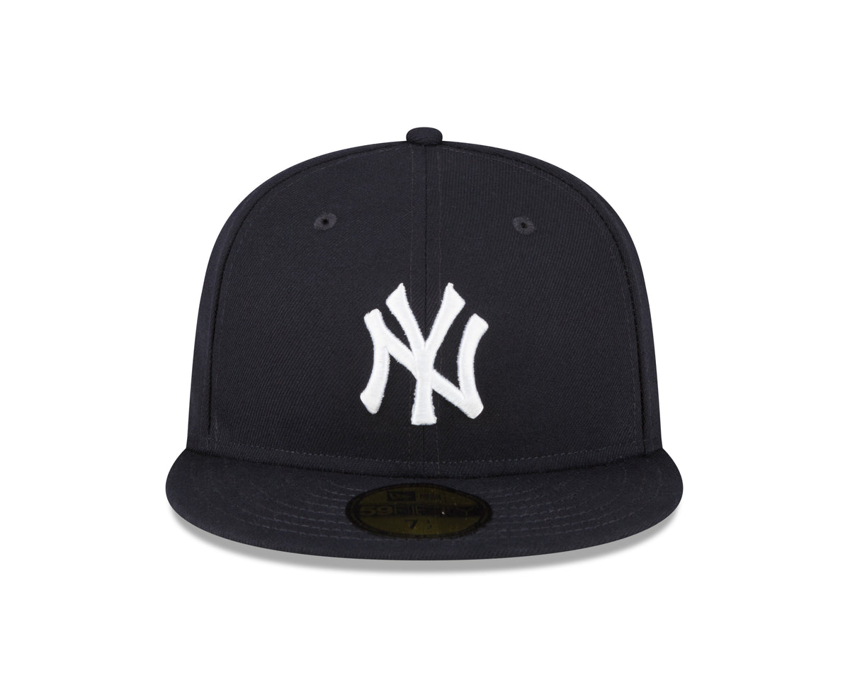 Shop New Era 59Fifty New York Yankees Retro Fitted Hat 60305785 white